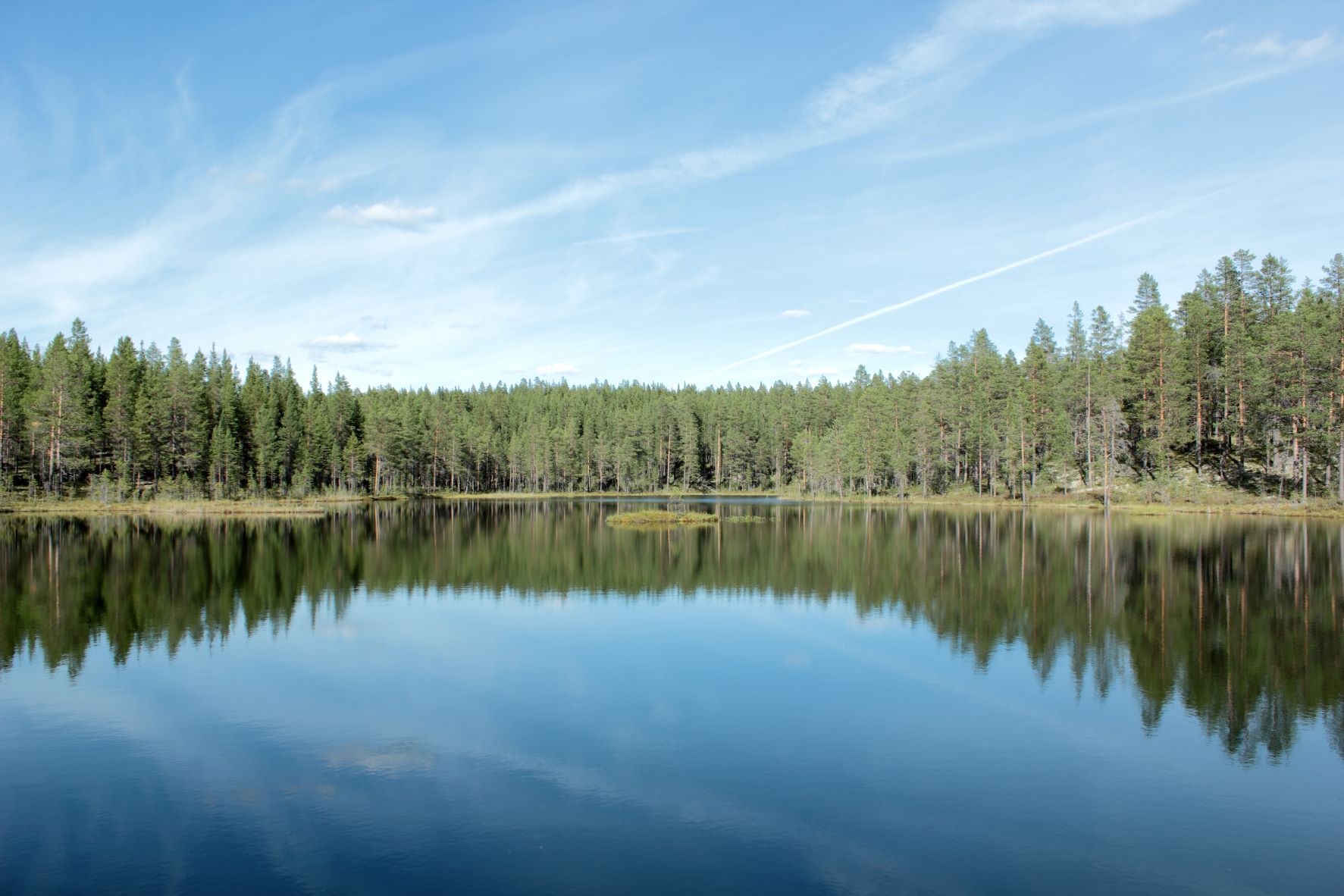 Bildet inneholder innsjø i Sverige. 